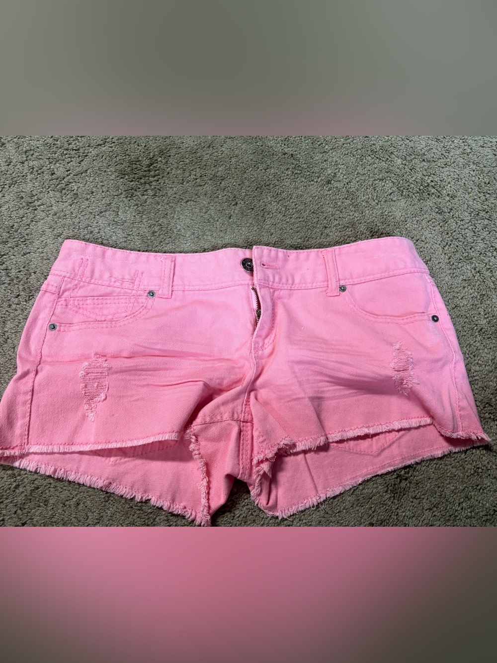 BONGO Pink Distressed Frayed Hem Denim Shorts